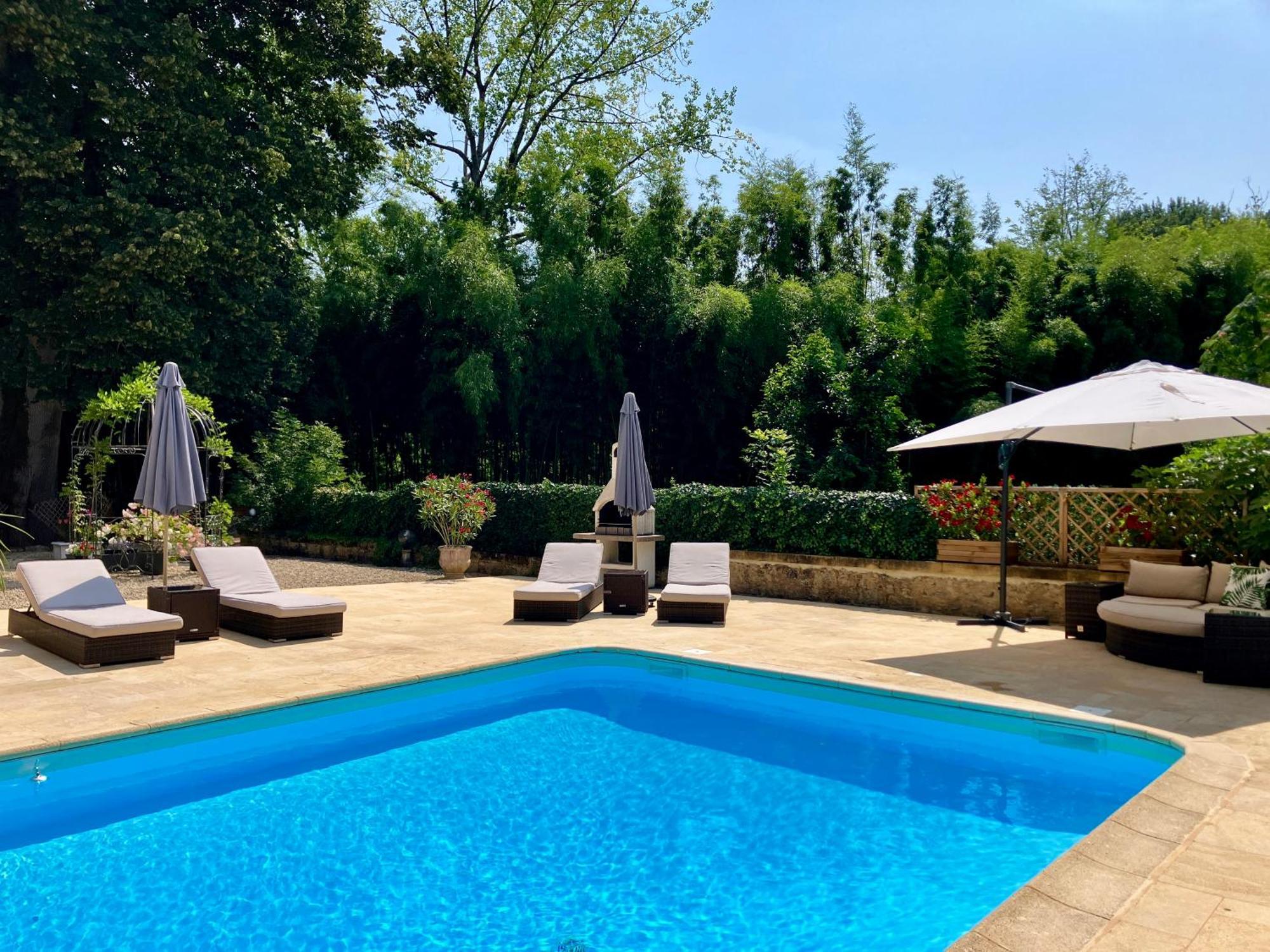 Le Petit Chateau - Adults Only Property لو بوج المظهر الخارجي الصورة